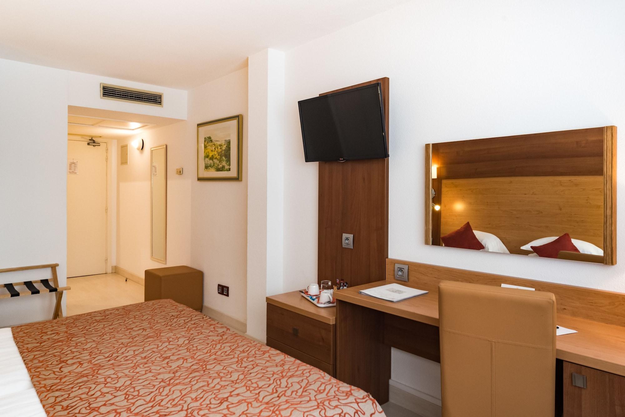 Mercure Saint Raphael Centre Plage Exterior foto