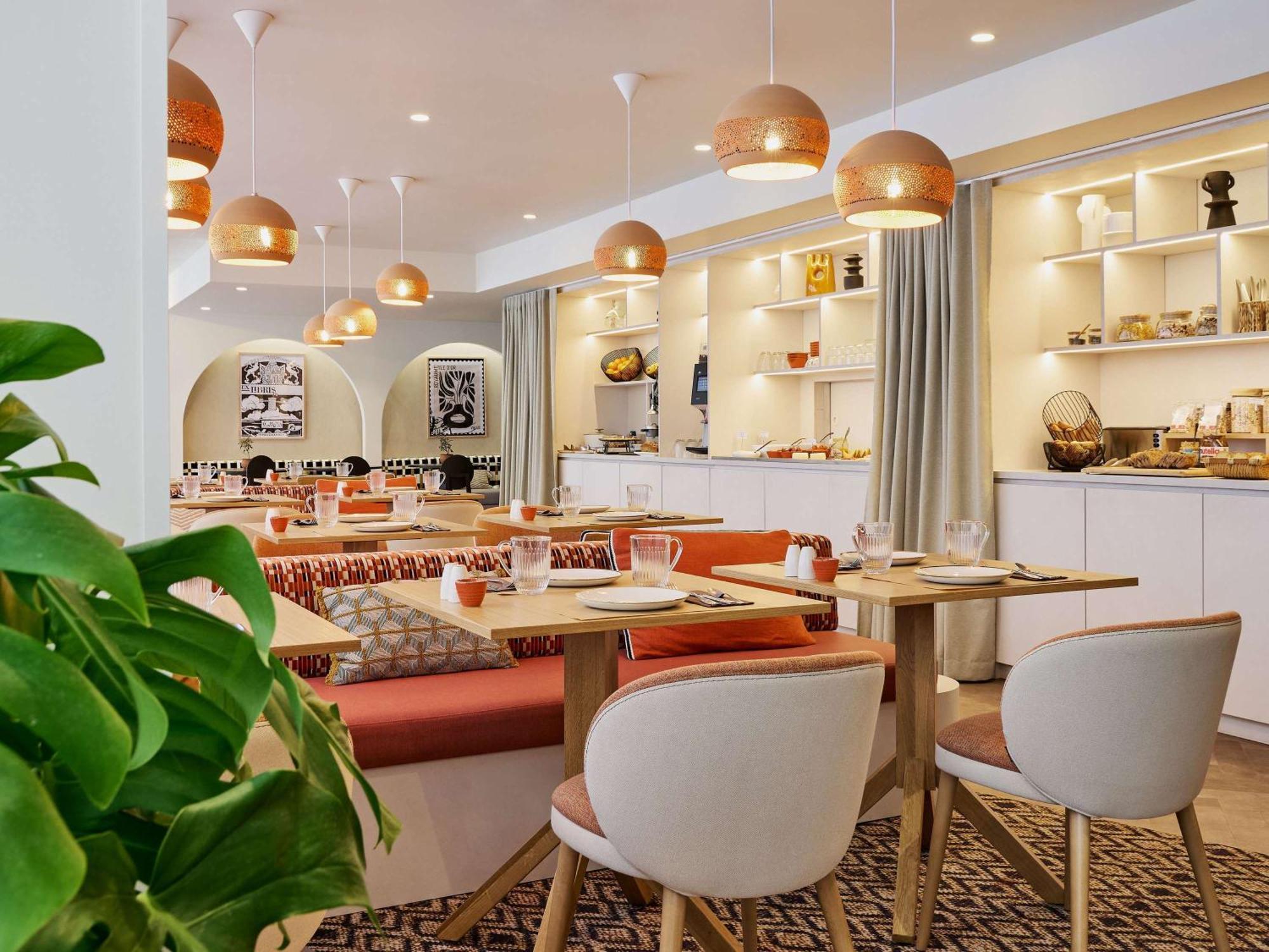 Mercure Saint Raphael Centre Plage Exterior foto