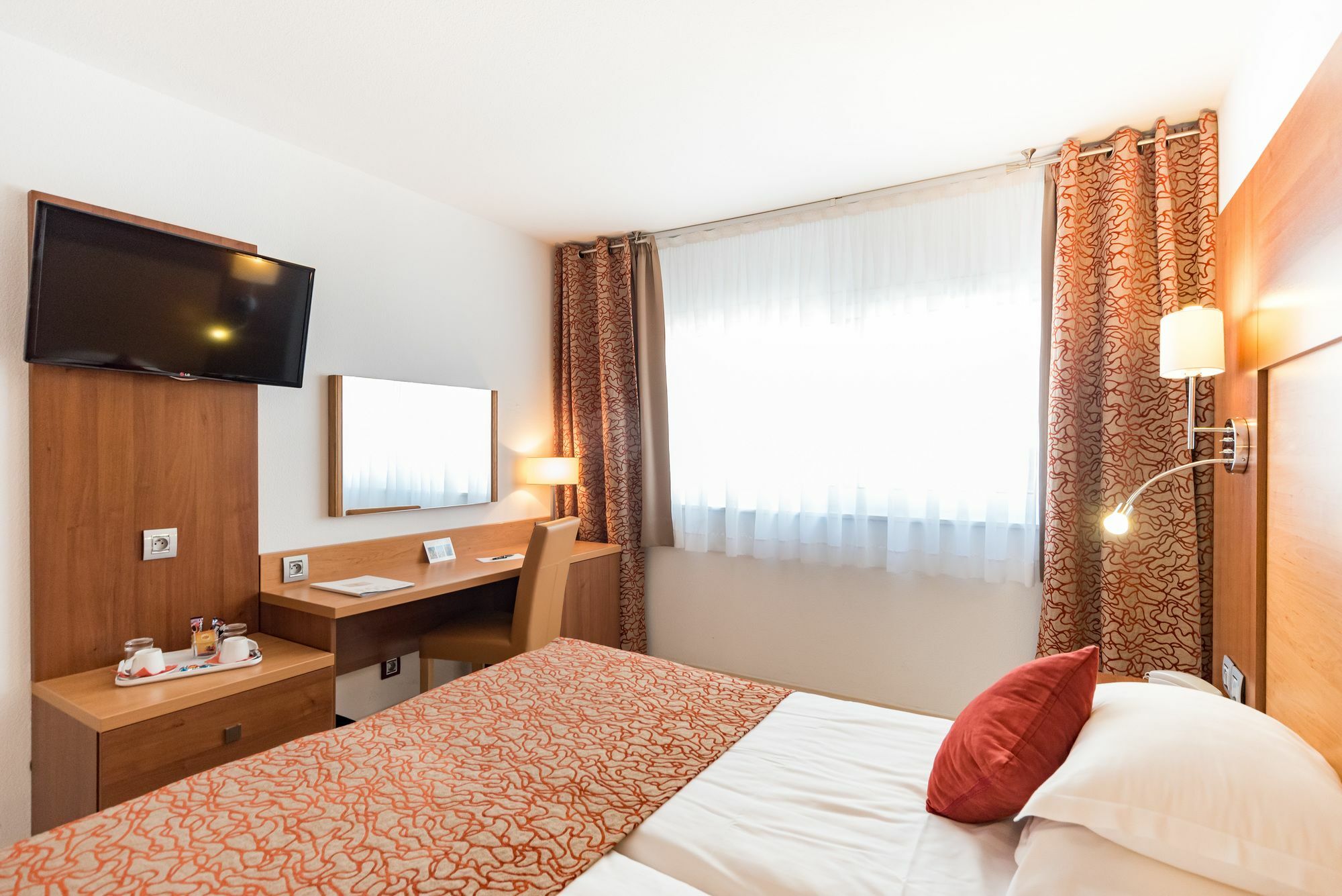 Mercure Saint Raphael Centre Plage Exterior foto